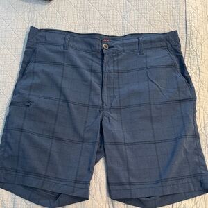 Lee Men's Blue Checkered Flat Front Shorts